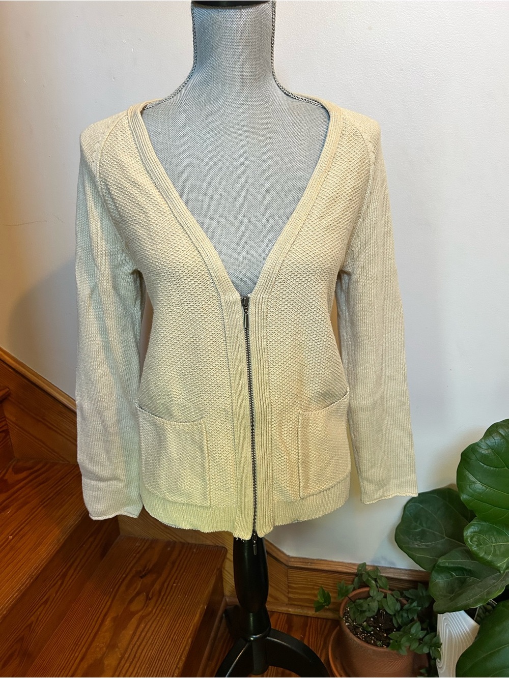 J. Jill Cream Zip-Front V-Neck Knit Cardigan